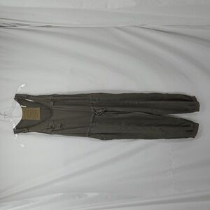 Guess Silk Jumpsuit Adjustable Straps Pockets Front and Back Jogger Style Sz S